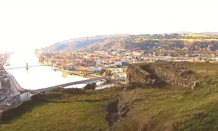Vidéo-drone : le château de la Bâtie vu du ciel…