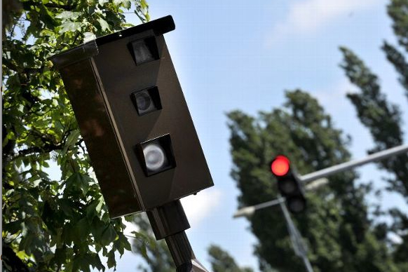 Nouveau A Lyon Un Radar Feu Rouge A L Angle Du Cours Vitton Et De La Rue Garibaldi Vivre Villes