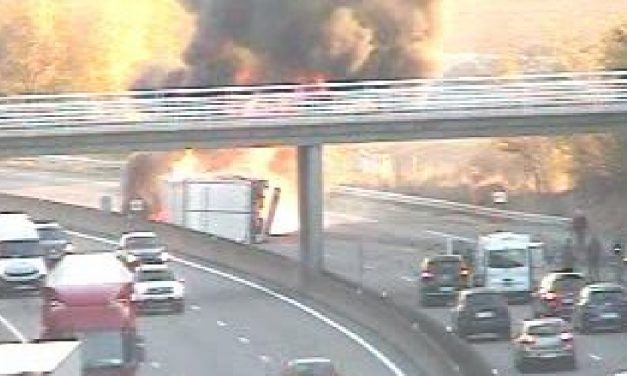 Camion en feu sur l’A7 : le chauffeur est mort carbonisé