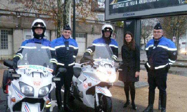 Opération contre les smartphones au volant ce matin à Vienne : les contrôles routiers vont se multiplier