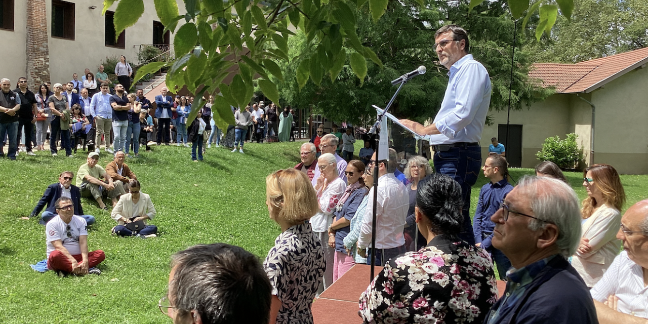 Devant près de 700 personnes, Thierry Kovacs lance sa campagne pour l’élection municipale de… 2026 à Vienne : un  changement de méthode