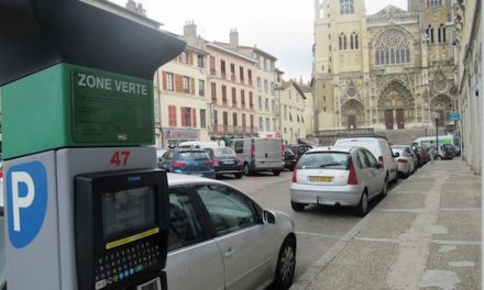 A Vienne, le stationnement est désormais gratuit jusqu’au 31 août, mais uniquement sur les places vertes