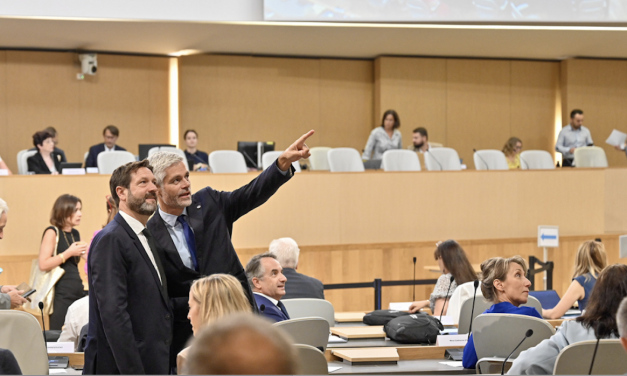 Sans surprise, le conseil régional a élu Fabrice Pannekoucke à la présidence, Thierry Kovacs maintenu vice-président  à «  l’environnement et à l’écologie positive »