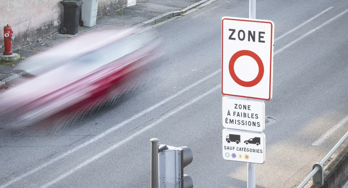 Les radars pour contrôler la ZFE « arriveront en 2026 », assure  à Lyon le ministre des Transports