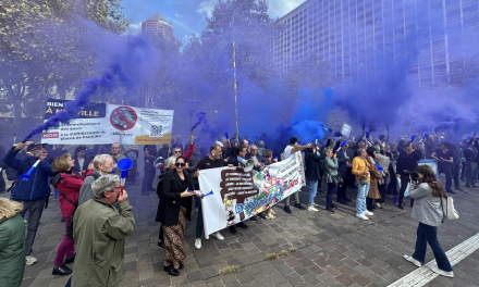 700 manifestants devant le siège de la Métropole de Lyon pour « dire stop à la fermeture de Lyon et du Grand Lyon »