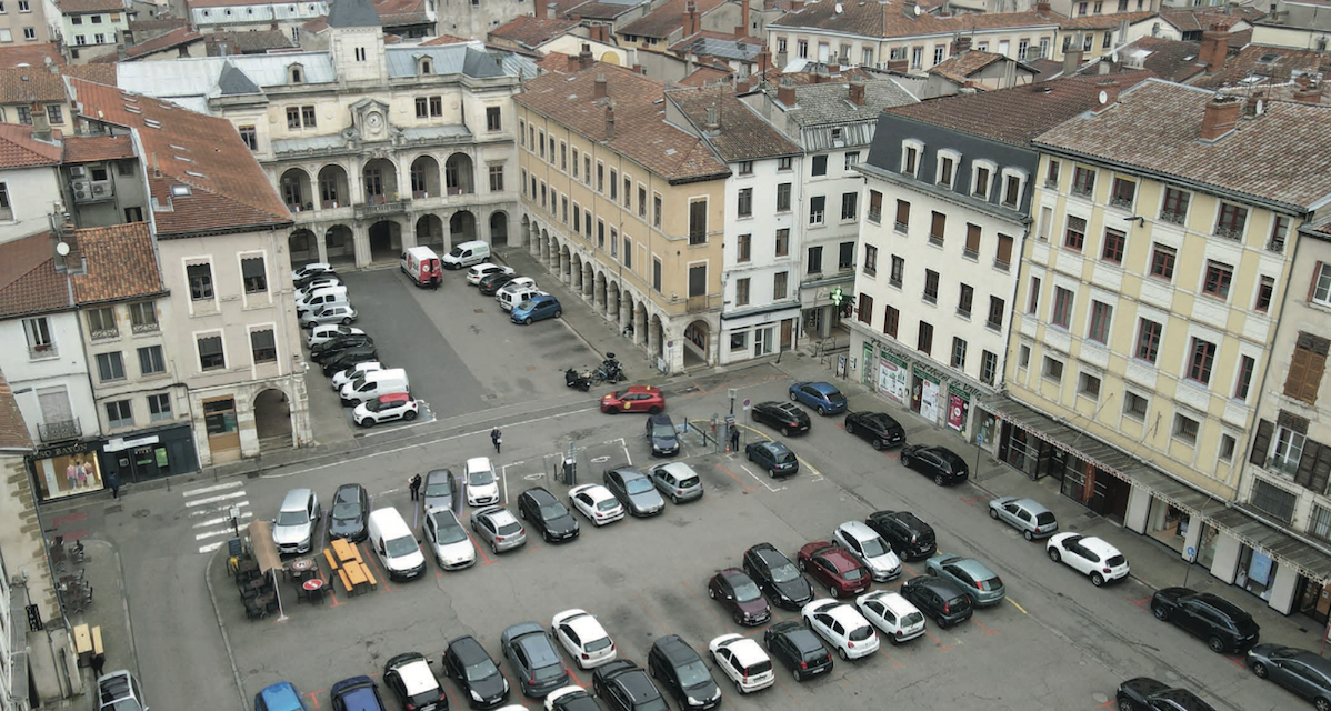 Esquisses du réaménagement des places François Mitterrand et de l’hôtel-de-ville : la municipalité de Vienne organise une réunion publique jeudi 7 novembre