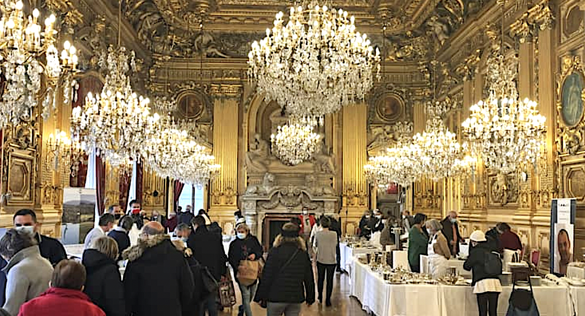 Equipez votre table de manière prestigieuse : vente de la vaisselle des chefs, ce week-end à l’hôtel-de-ville de Lyon