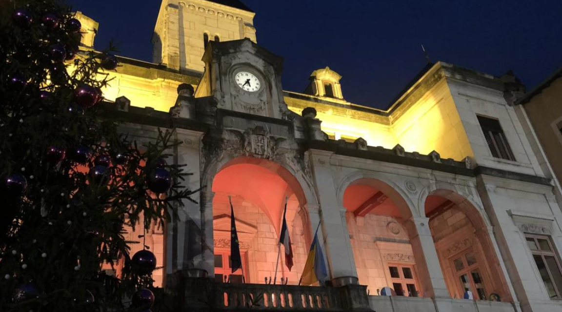 Violences faites aux femmes : lundi, l’hôtel-de-ville de Vienne se pare d’orange