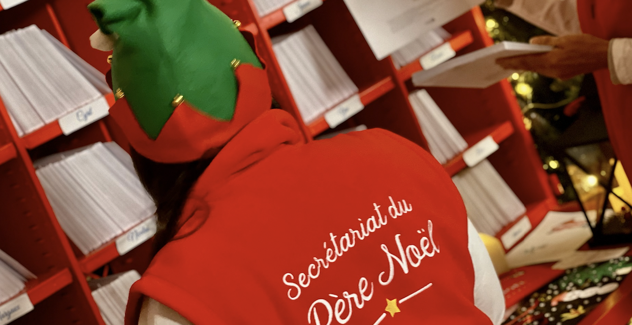 Le Père Noël a installé une boîte aux lettres spéciale au bureau de Poste principal de Vienne