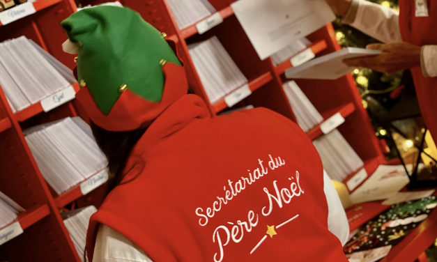 Le Père Noël a installé une boîte aux lettres spéciale au bureau de Poste principal de Vienne