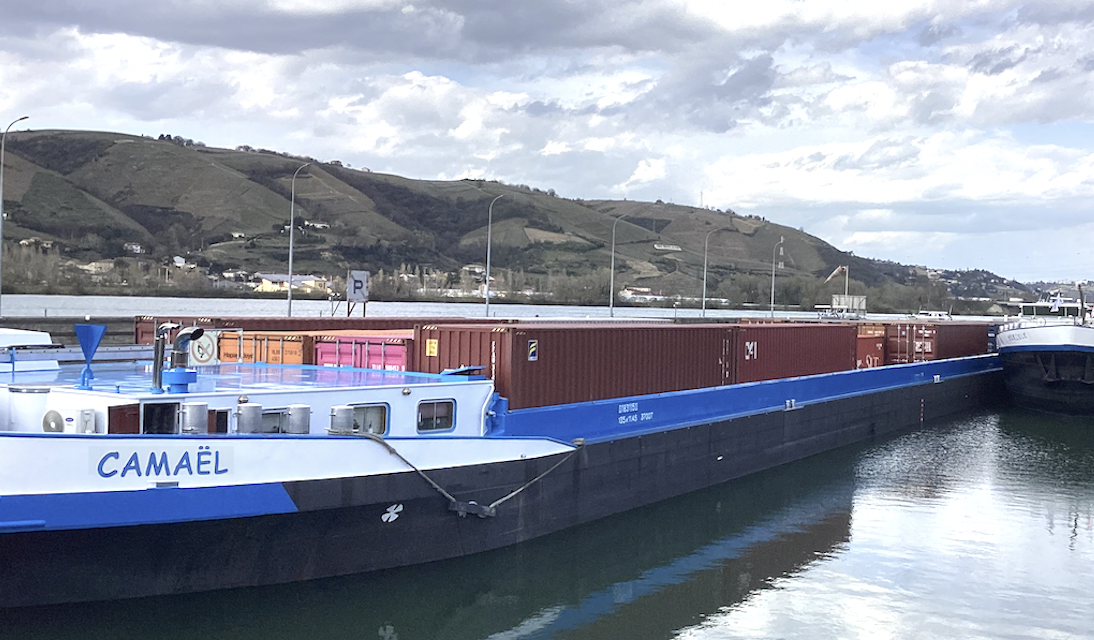 C’est le Marseillais CMA-CGM qui va désormais gérer le port Edouard Herriot à Lyon : on va voir passer de plus en plus de containers sur le Rhône…