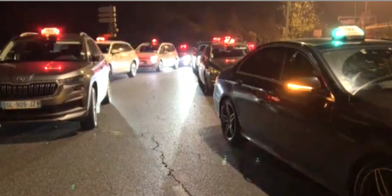 Manifestations des chauffeurs de taxis dès ce matin, bouchons monstres aux entrées de Lyon