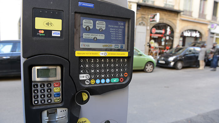 Stationnement payant le dimanche, en août et jusqu’à… 20 h : les pistes qu’envisage de suivre la Ville de Lyon pour boucler son budget 2025…