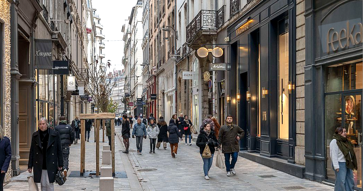 Mise en œuvre en juin prochain à Lyon : après la ZFE, la… ZTL, la Zone à Trafic Limité, 15 rues supplémentaires piétonnisées dans la Presqu’île : les commerçants inquiets