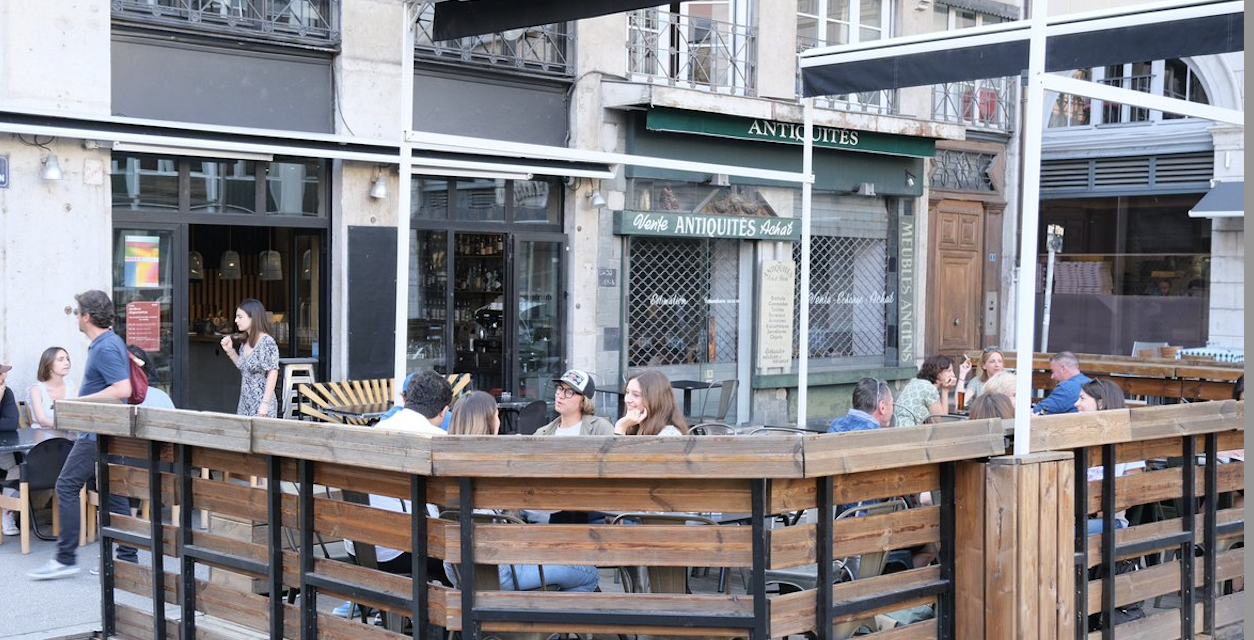 Samedi 1er mars  : les terrasses saisonnières et sur stationnement à Lyon, de retour  jusqu’en novembre.