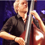 Le Quartier Latin Jazz Club annonce un concert « exceptionnel » en avril avec Kyle Eastwood à la Verrière des Cordeliers à Ste-Colombe