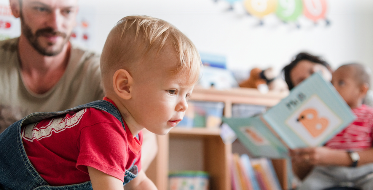 Pour contrer la pénurie de personnels : salon « A la découverte » des métiers de la petite enfance », aujourd’hui à la salle-des-fêtes de Vienne